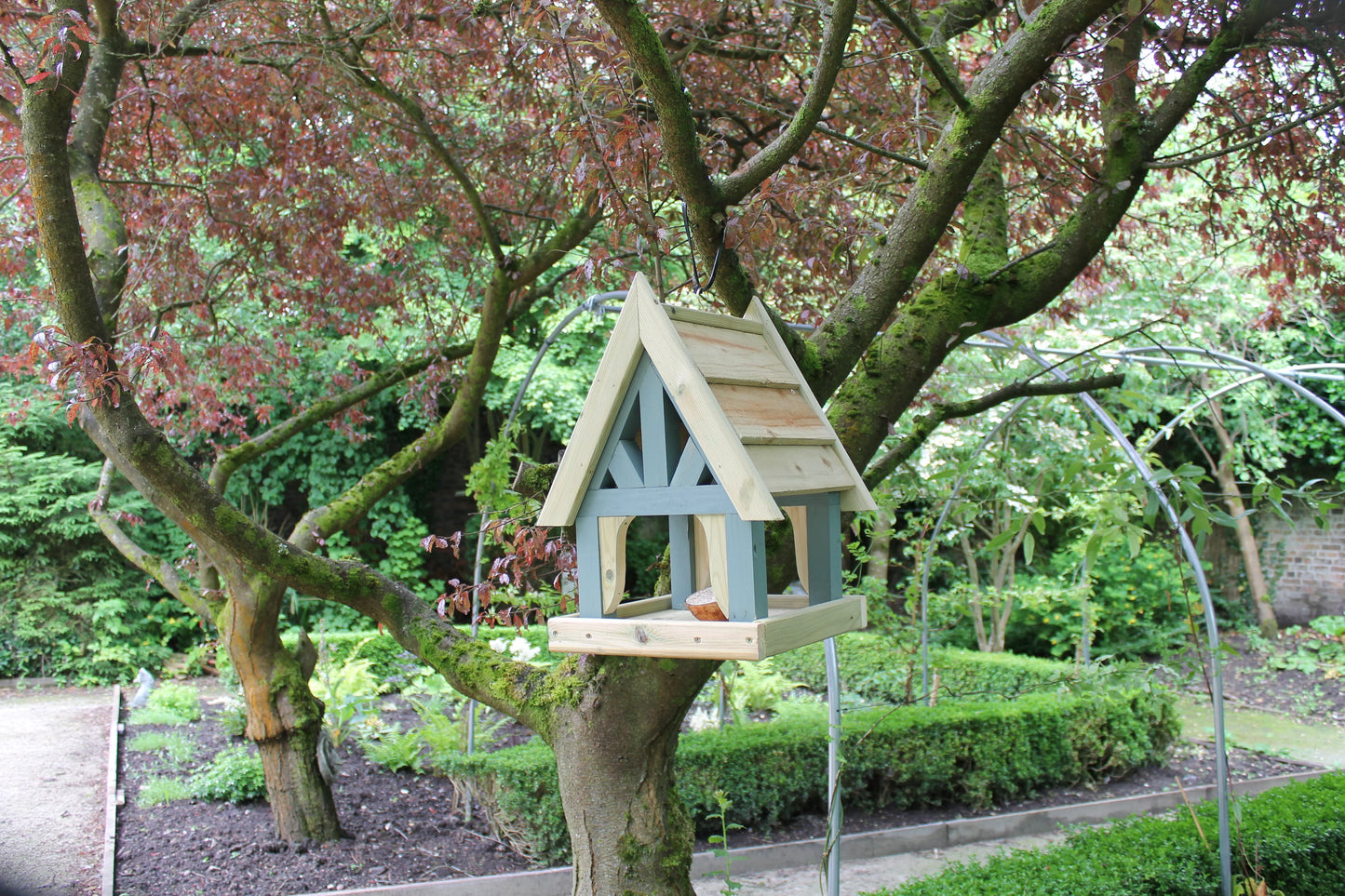 Cottage Hanging Bird Table