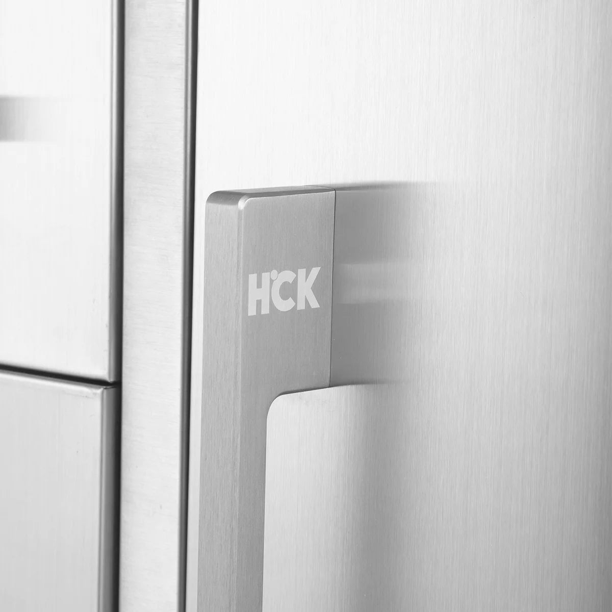 HCK-HW006 Solid Triple access drawer and single access door combo