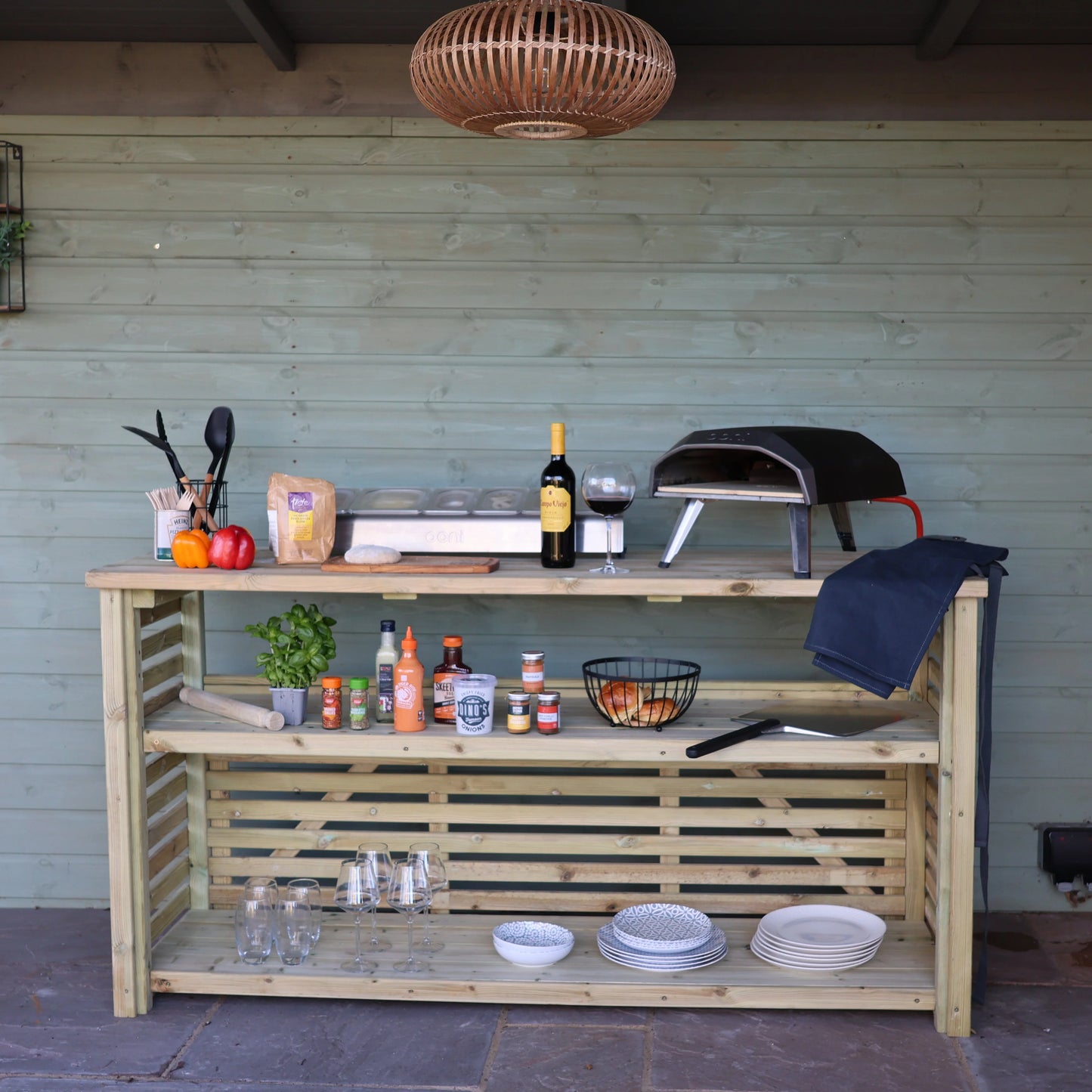 BBQ & Pizza Creation Station