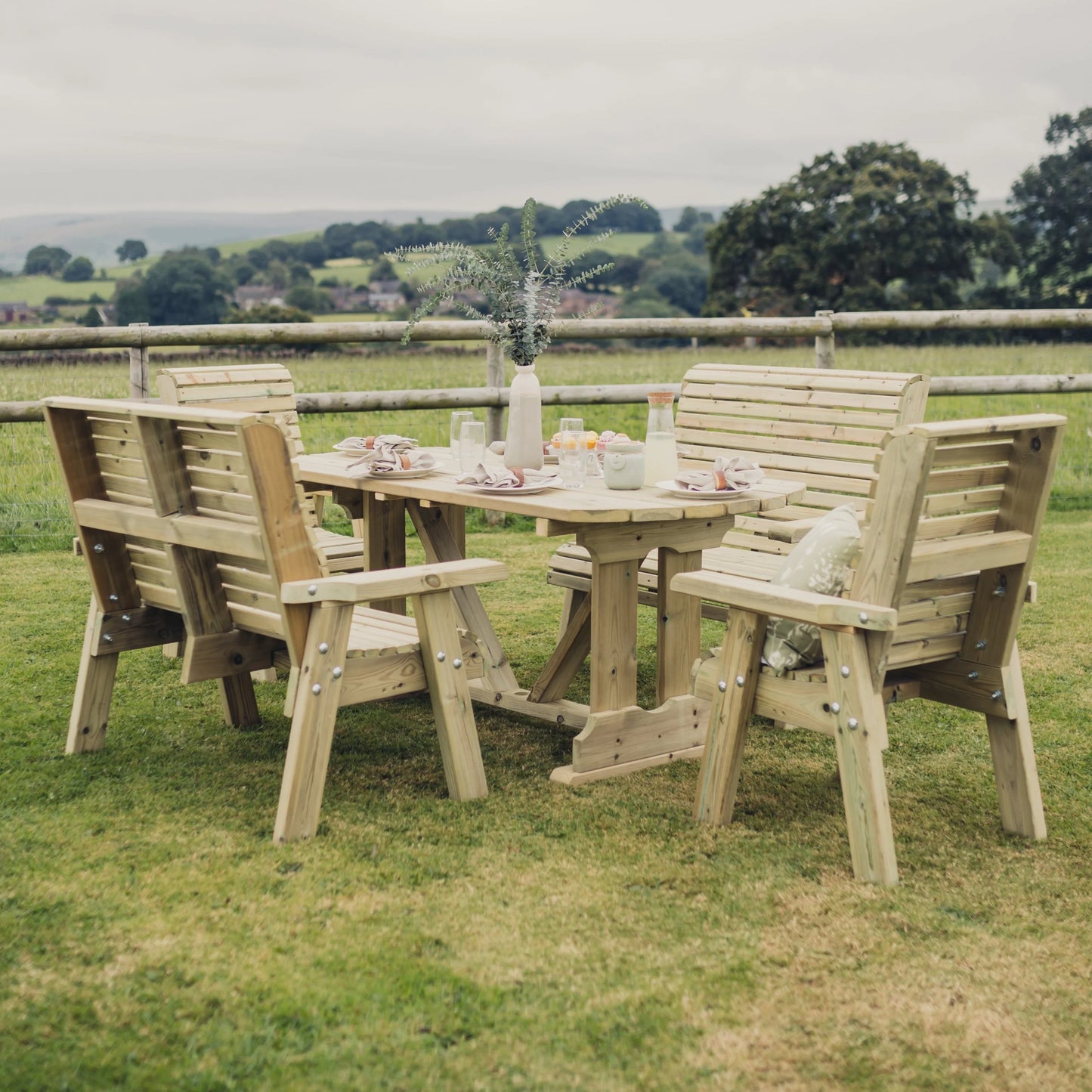 Ergo Table Set - Sits 6