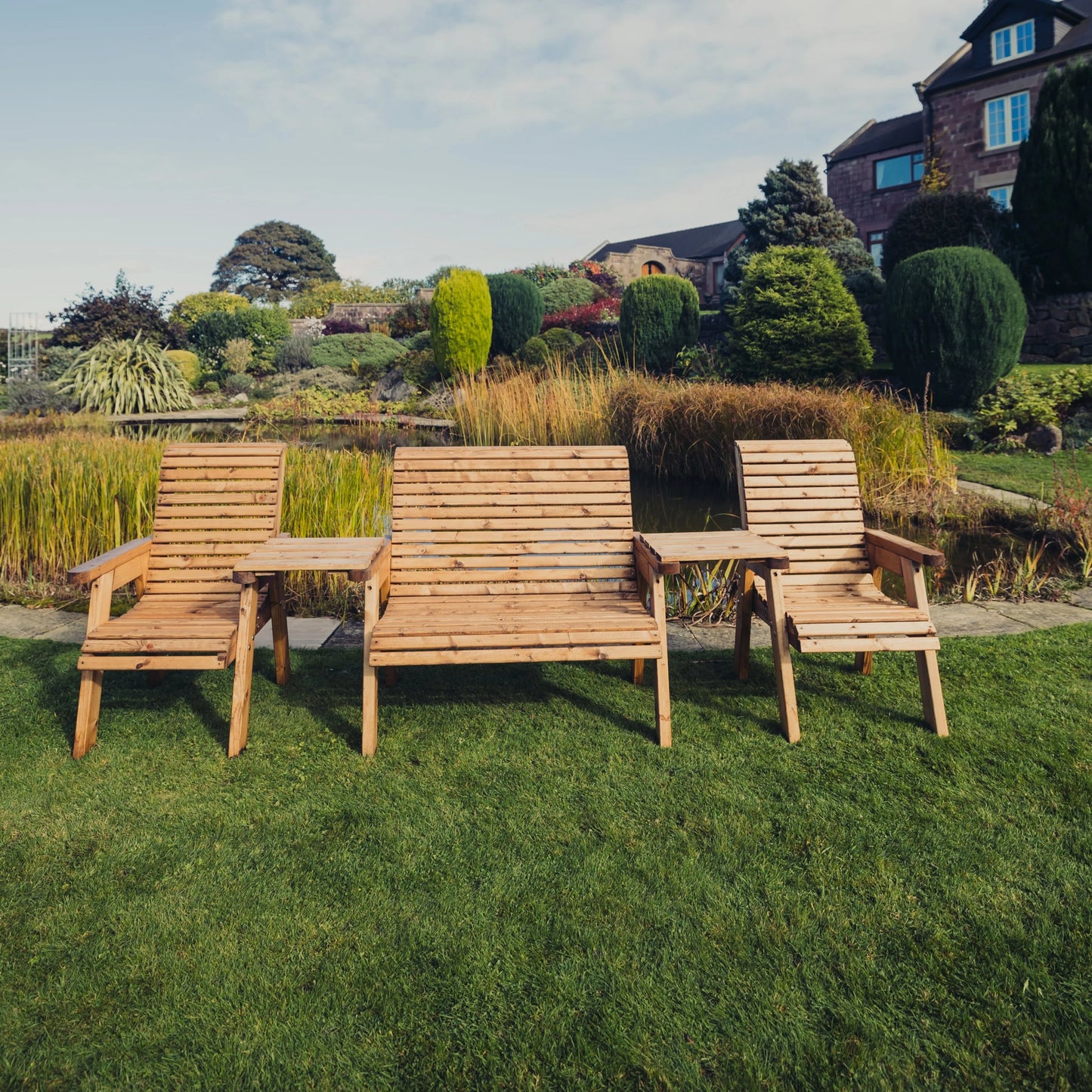 Valley 4 Seater Set - 1 x 2 Seater Bench, 2 x Chairs & Straight Tray Tables