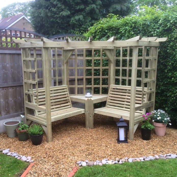 Clementine Corner Arbour