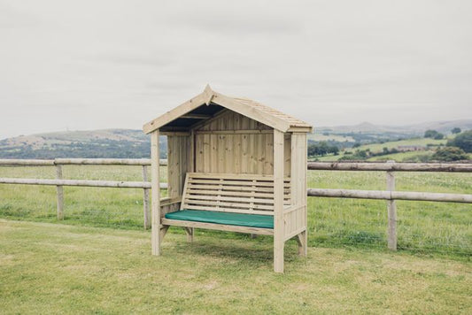 Cottage Arbour Fully Enclosed Sits 3
