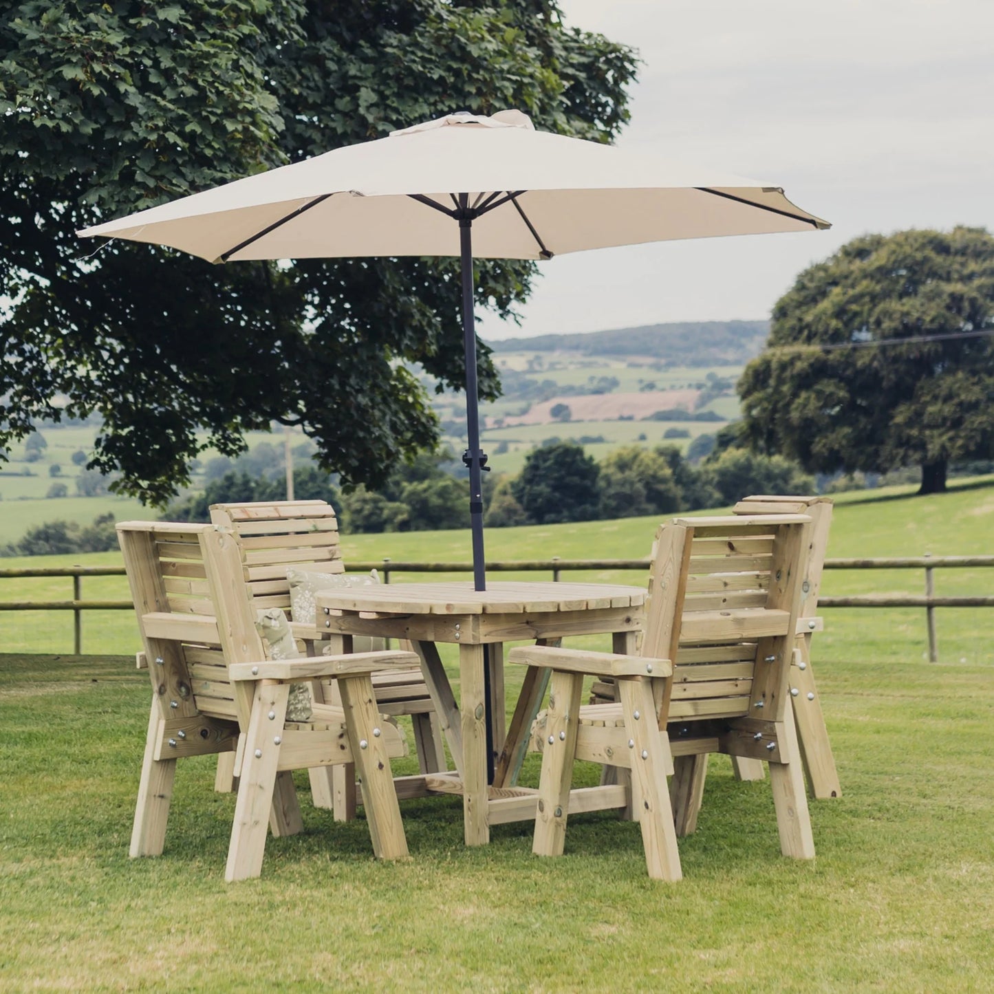 Ergo Round Table Set - 4 Seater
